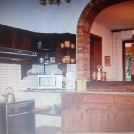 Tre Laghi Vista Paradiso Piscina Acqua Salata Provincia Perugia Conf Toscana 22 Posti Villa